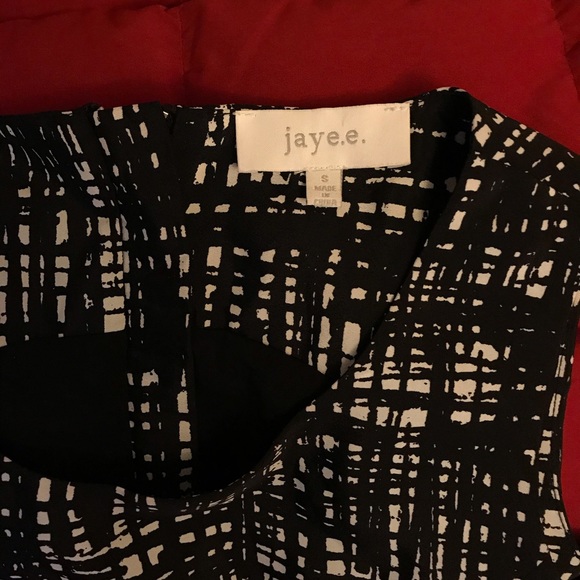 Jayee fitted top - Picture 4 of 4